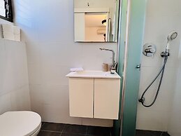 Elegant Apt with Balcony & Sea View by FeelHome