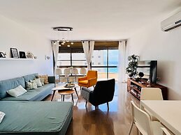 Elegant Apt with Balcony & Sea View by FeelHome