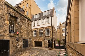 Amazing Castle View Apartment