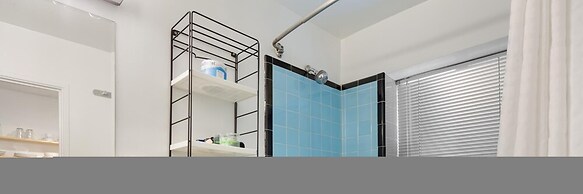 CCF Enjoy a Full Kitchen in an Affordable Studio Near Peachtree Street