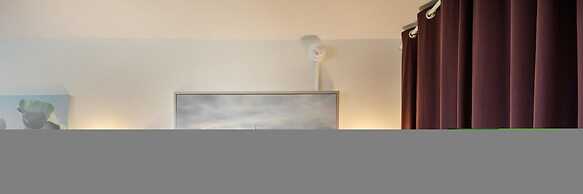 CCF Enjoy a Full Kitchen in an Affordable Studio Near Peachtree Street