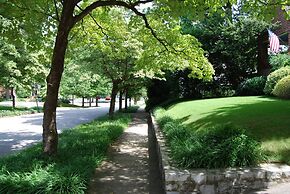 B2bj Great Value Serviced Condo in Quiet Neighborhood