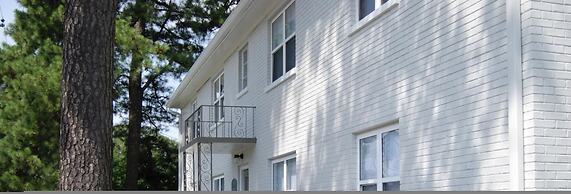 B2bb Enjoy a Full Kitchen in an Affordable Condo Near Peachtree Street