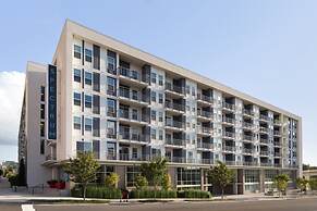 S1bl Enjoy a Full Kitchen in an Affordable 1-br Near Piedmont Park