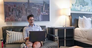 CCC Clean Cozy Convenient Studio in Buckhead w Free Parking