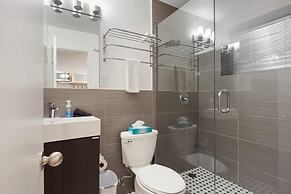 CPG Serviced Studio w Full Kitchen in Quiet Neighborhood