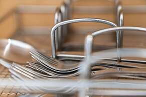 CPE Safe Quiet Studio w Comfortable Bed