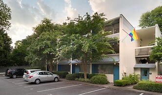 CCB Affordable Studio w Cozy Bed and Friendly Hosts