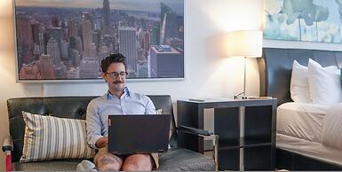 CPC Rare Find - Secluded Studio w Free Parking