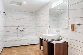 Sterling Banashree Badami