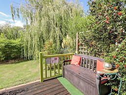 Lakeside Lodge Retreat