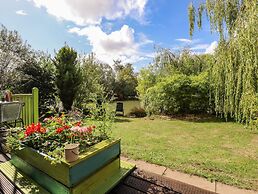 Lakeside Lodge Retreat