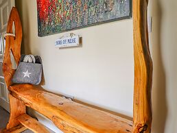 Lakeside Lodge Retreat