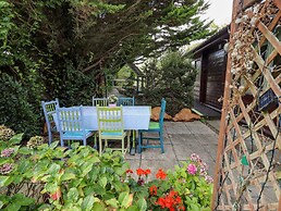 Lakeside Lodge Retreat