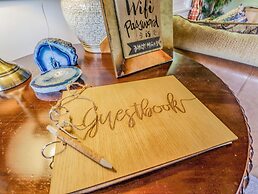 Lakeside Lodge Retreat