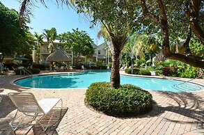 Coral Palm by Avantstay Key West Walkable Gated Community & Shared Poo