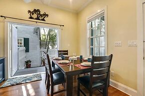 Lazy Gecko by Avantstay Walk to Duval St in Key West! Month Long Stays