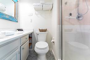 A Place In Paradise by Avantstay Key West Walkable w/ Shared Pool Week