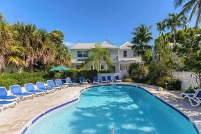 A Place In Paradise by Avantstay Key West Walkable w/ Shared Pool Week