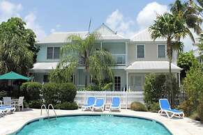 A Place In Paradise by Avantstay Key West Walkable w/ Shared Pool Week
