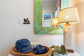 A Place In Paradise by Avantstay Key West Walkable w/ Shared Pool Week