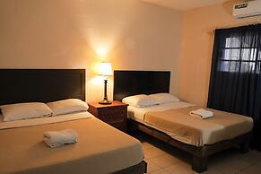 ANTIQUE Guest House Fundidora