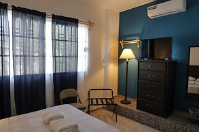 ANTIQUE Guest House Fundidora