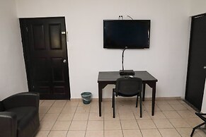 ANTIQUE Guest House Fundidora