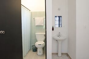 ANTIQUE Guest House Fundidora