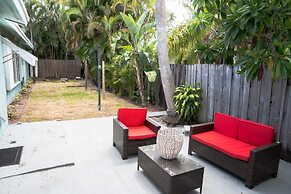 Cozy House With Patio, Fireplace, Parking - Hollywood, Florida
