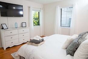 Cozy House With Patio, Fireplace, Parking - Hollywood, Florida