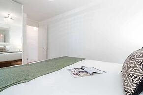 Bright Bayswater Apartment