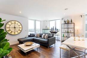 Stunning Brentford Penthouse