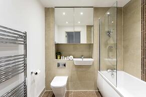 Stunning Brentford Penthouse