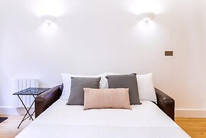 Bright & Comfortable Angel Apartment