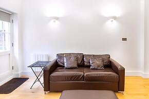 Bright & Comfortable Angel Apartment