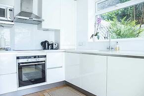 Bright Chelsea Garden Nest