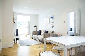 Bright Chelsea Garden Nest