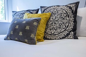 Bright Chelsea Garden Nest