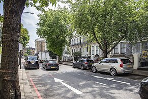 Bright Chelsea Garden Nest