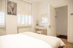 Bright Chelsea Garden Nest