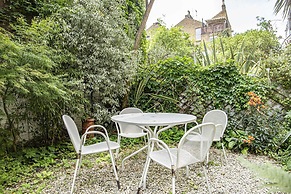 Bright Chelsea Garden Nest