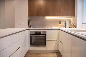 Stunning Rare Soho Gem