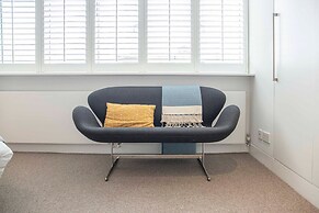 Stunning Rare Soho Gem
