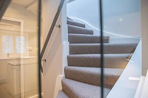 Stunning Rare Soho Gem