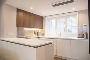 Stunning Rare Soho Gem