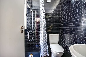 Bright Maida Vale Apartment