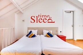 Bright Maida Vale Apartment