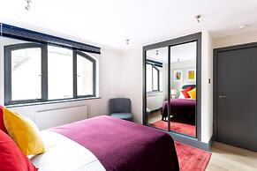 Classy Notting Hill Nest