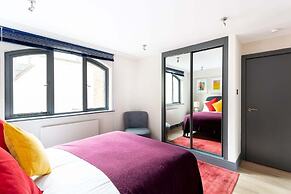Classy Notting Hill Nest